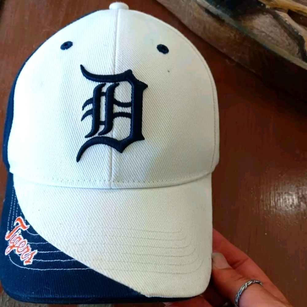 Detroit Tigers White Hat Blue Accents Adjustable Hat Adult Fit Hat